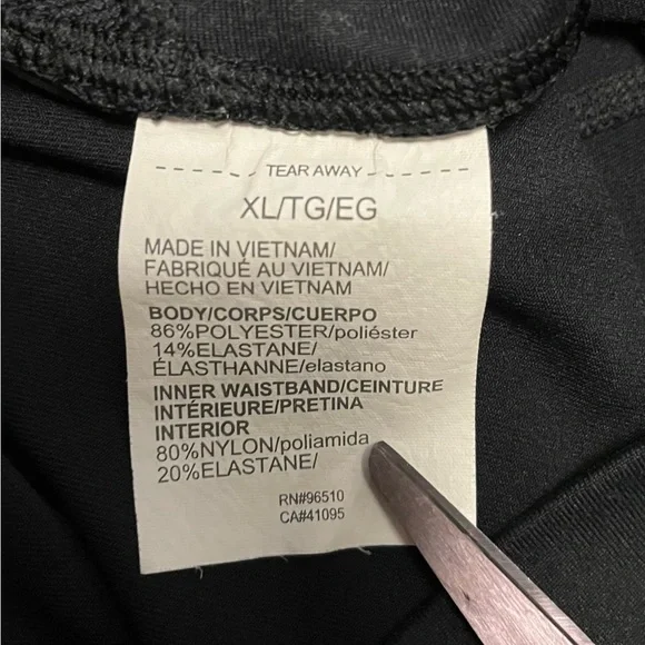 Under Armour Set of Two Black Leggings; one cropped, one full length. Women’s XL - Picture 9 of 13